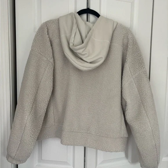 lululemon athletica tan Sherpa Hoodie Sweater size 12 - Picture 2 of 2
